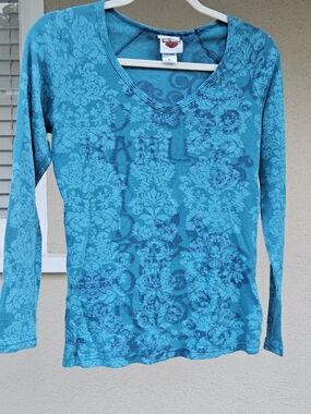 Harley-Davidson Turquoise Floral Damask V-Neck Long Sleeve Top (Sz. M)